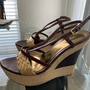 Gorgeous watch platform heels size 7.5